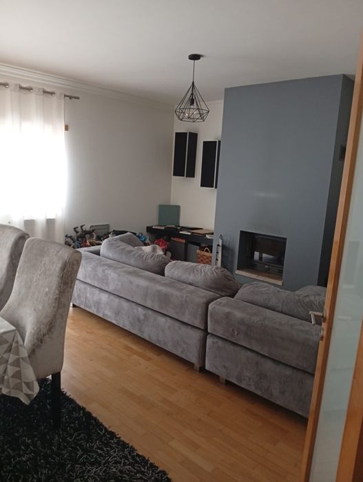 Vende-se Apartamento T3 — Vila Real (Nossa Senhora Da Conceição, São Pedro E São Dinis), Vila Real