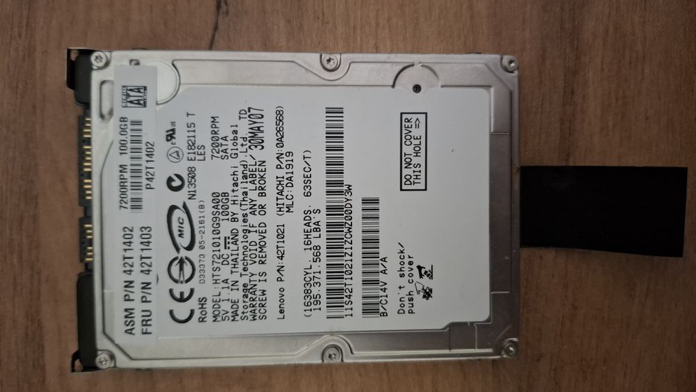 Dysk twardy 2.5 HDD Hitachi do laptopa / komputera SATA +gratis sanki