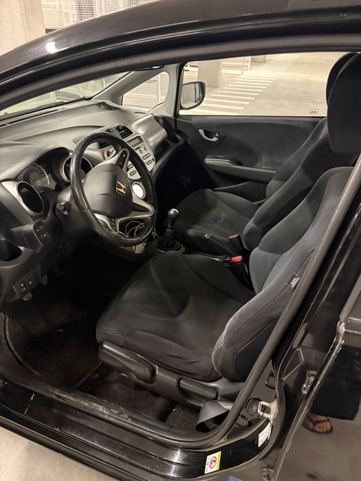 Honda Jazz 2009 em excelente estado de conservação