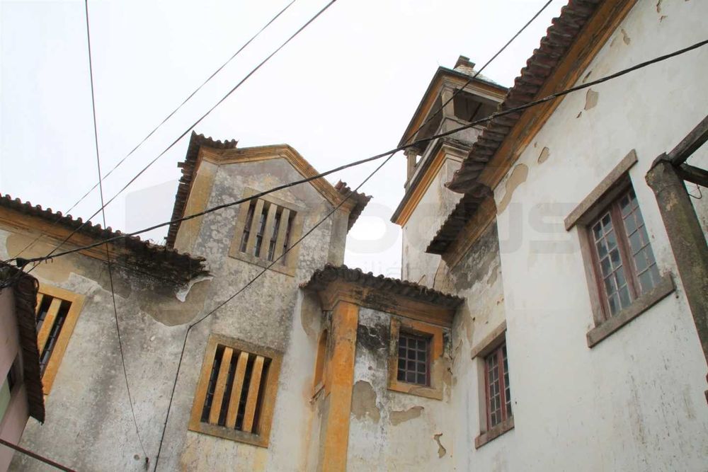 Moradia apalaçada para venda a 10 minutos do centro de Aveiro