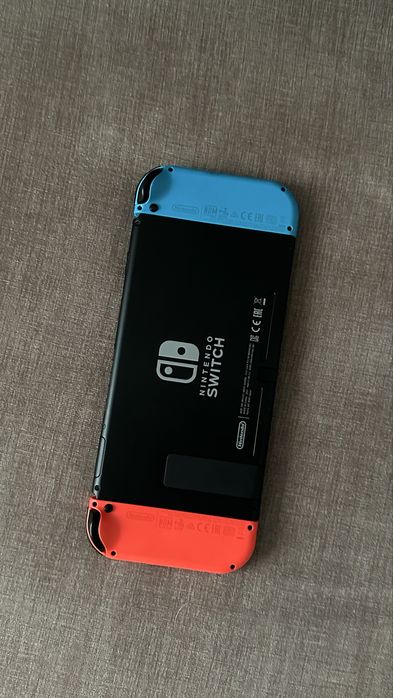 Nintendo Switch c/ Caixa + Bolsa
