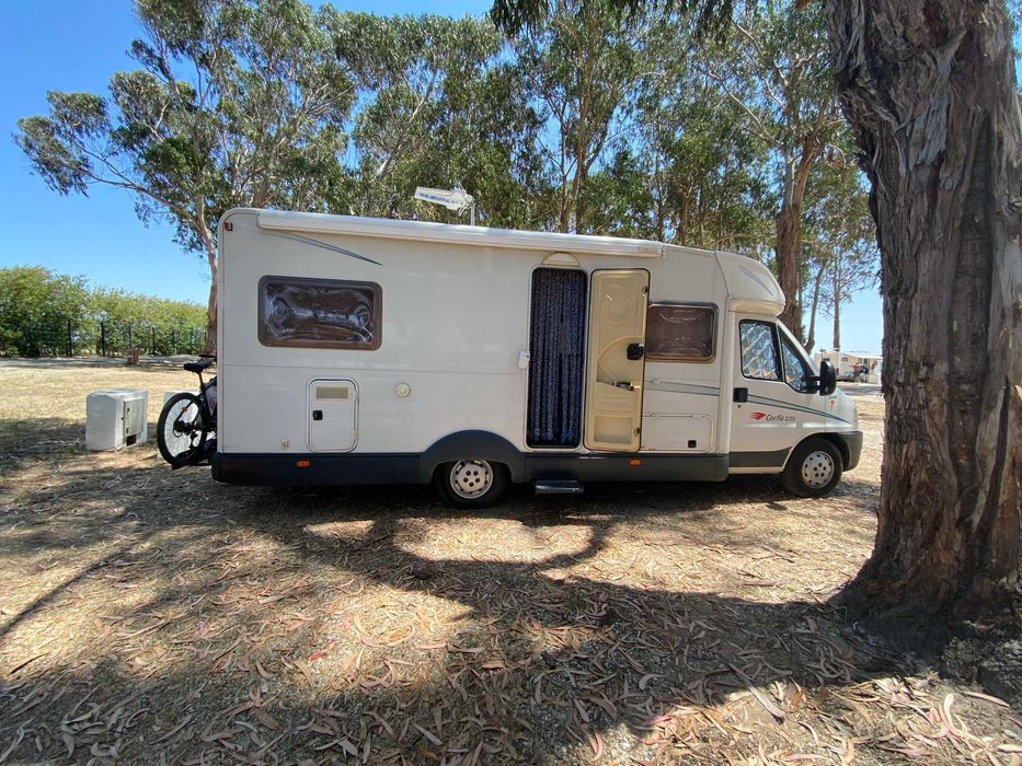 Autocaravana Fiat Ducato 2.8JTD Roller Team Corfu 235