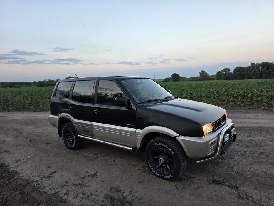 Nissan Terrano 2/2,7TD 4×4