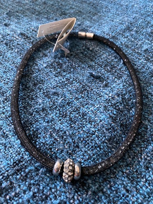 Colar curto novo da Parfois