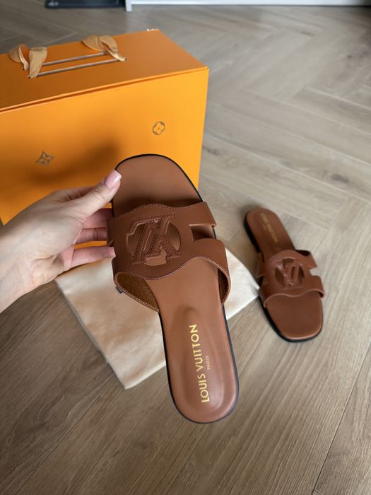Klapki Louis Vuitton