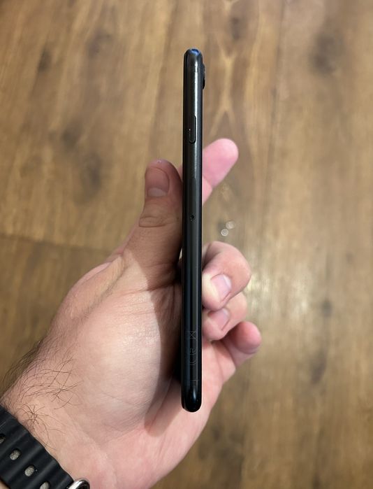 iPhone SE 3 64gb Nevelock!!!