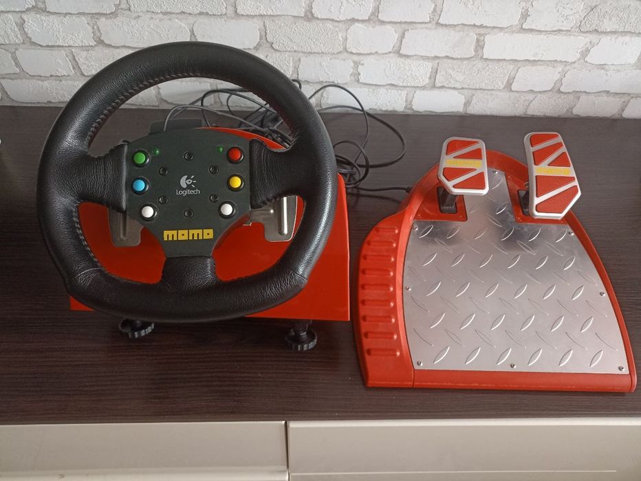 Руль игровий momo racing force