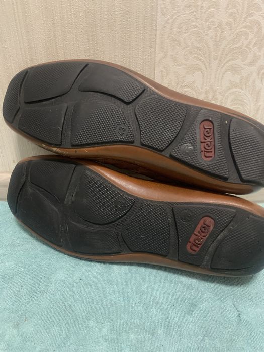 Продам мужские кожаные туфли 43 размер