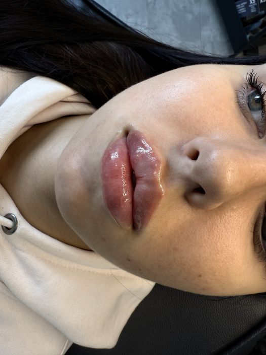 Збільшення губ. Потрібні моделі