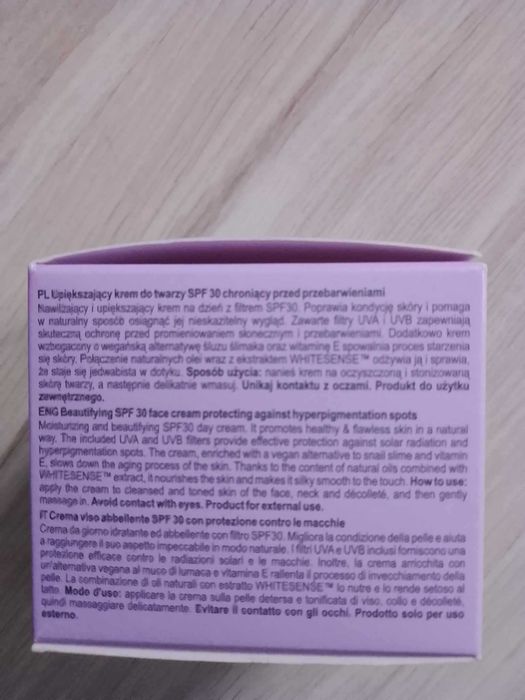 Krem SPF 30 przeciw przebarwieniom nowy