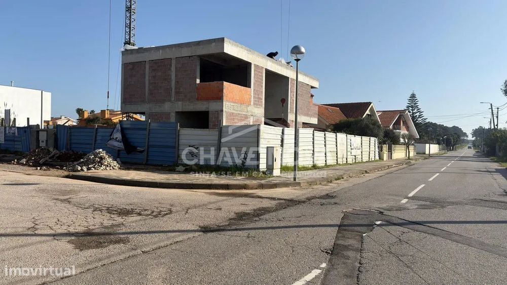 Moradia Isolada V4 c/ Piscina Aquecida em Esmoriz