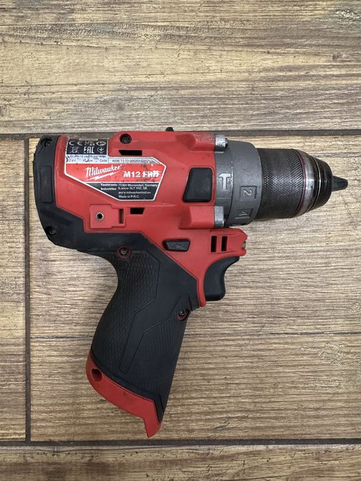 Wiertarko-wkrętarka udarowa Milwaukee M12 FPD