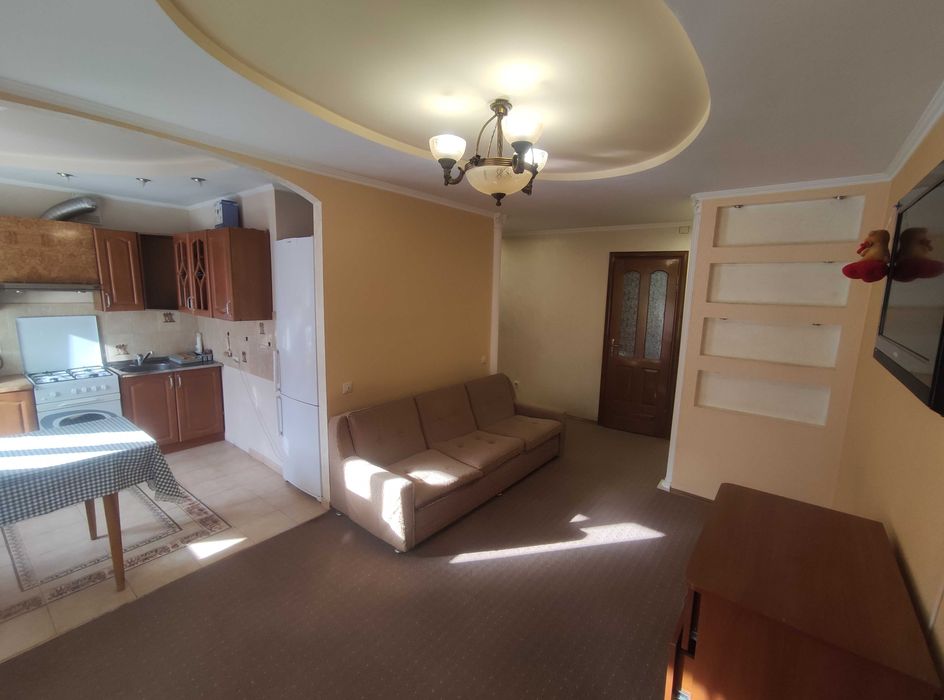 Оренда 2 кім. квартири з ремонтом, вул. Пасічна 58