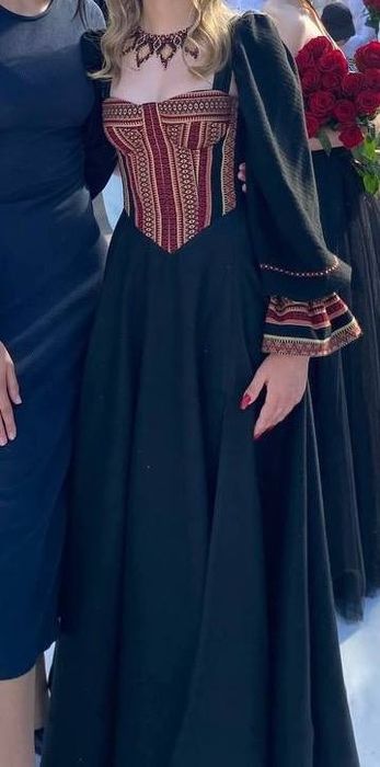 Випускне плаття українського бренду