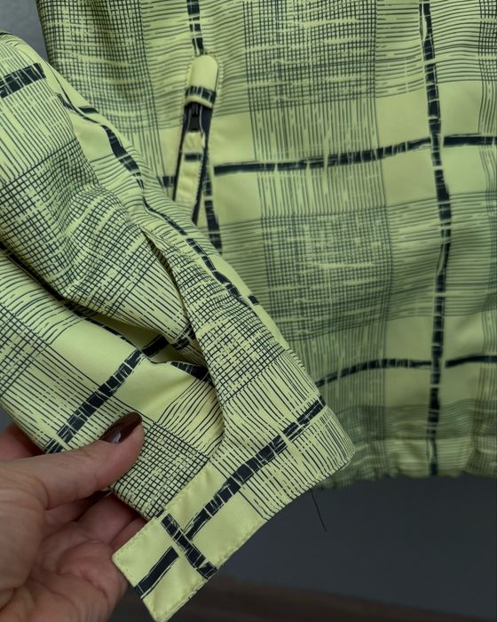 Куртка жіноча, спортивна, лижна , сніго та водонепроникна.