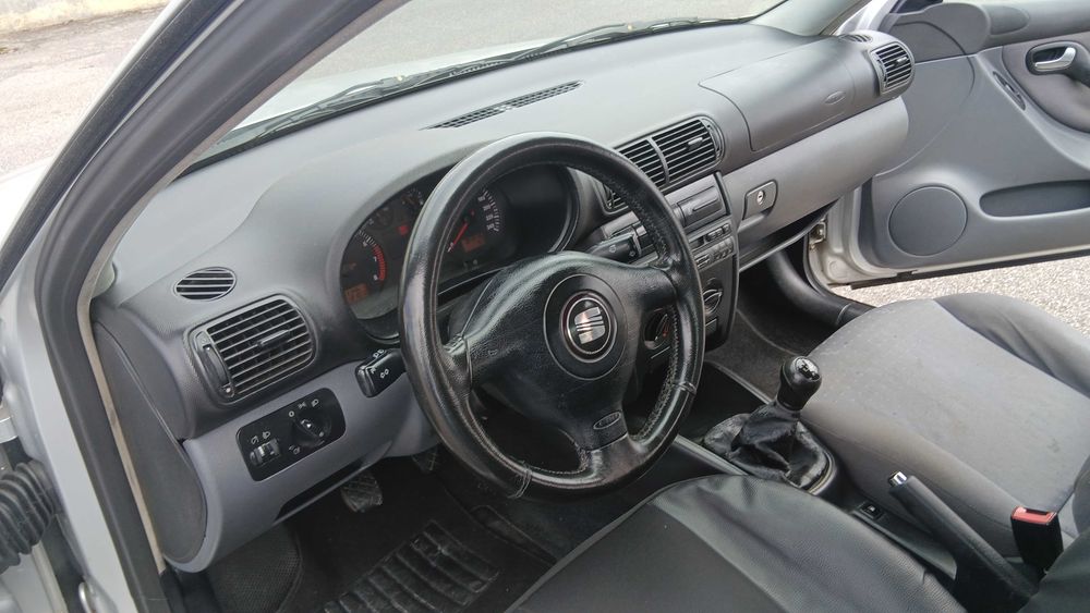 Seat Toledo 1.6 4P 185000KM T.extras Bom Preço