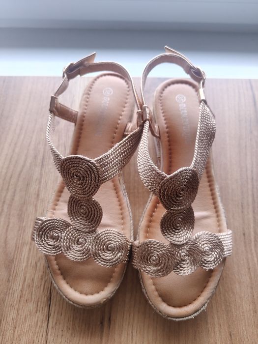 Buty sandałki sandały koturny