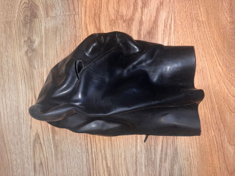 900B/ Teatr Bal kostium maska miś misiek M latex 0.6 mm czarna lateks