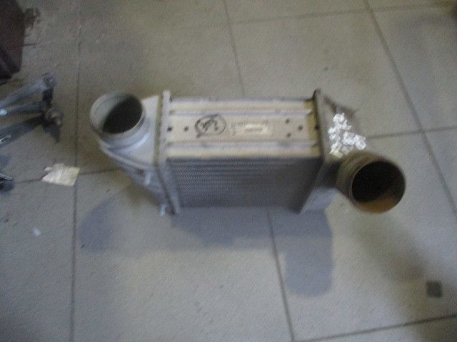 Radiador do intercooler AUDI A3 (8L1)