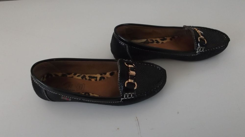 Sapatos Pretos Nº 37