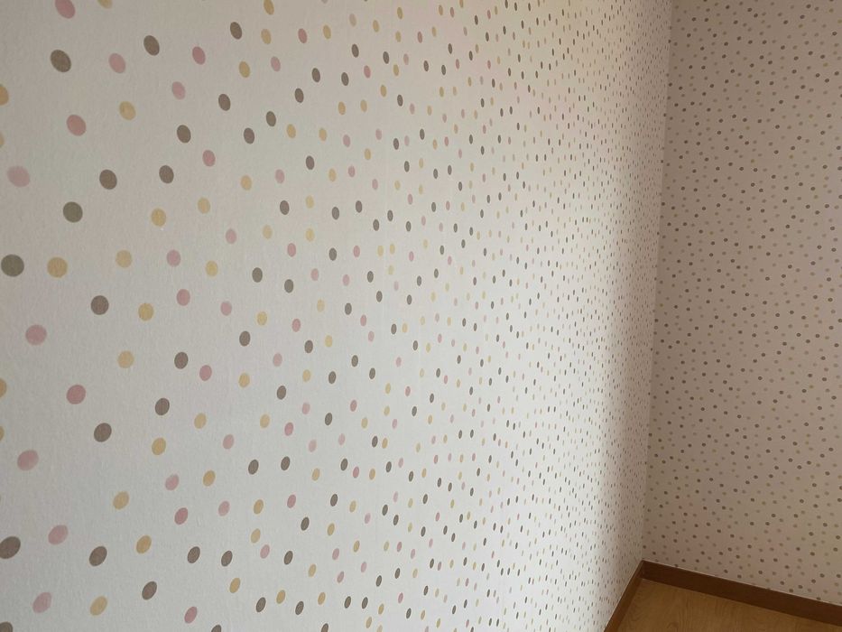 Colocação de papel de parede