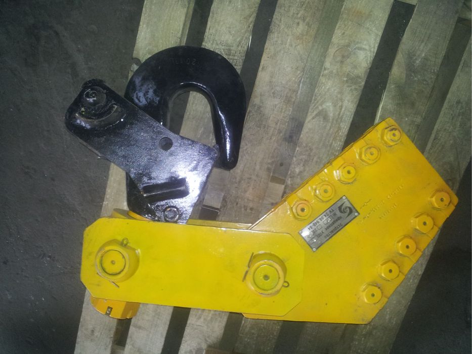 Устройство прицепное типа: УПП-8, УПП-5М, УПП-2,8М, УП3-11, УП3-15