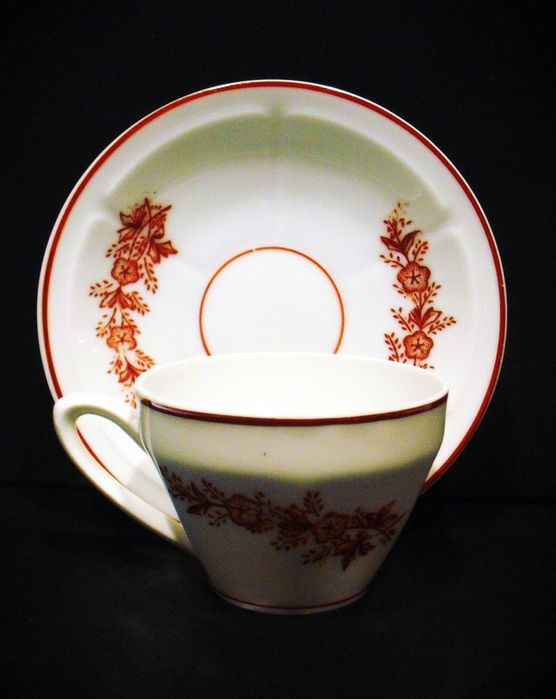 Chávena antiga de café fabricada por Coimbra S.P. Portugal - anos 60