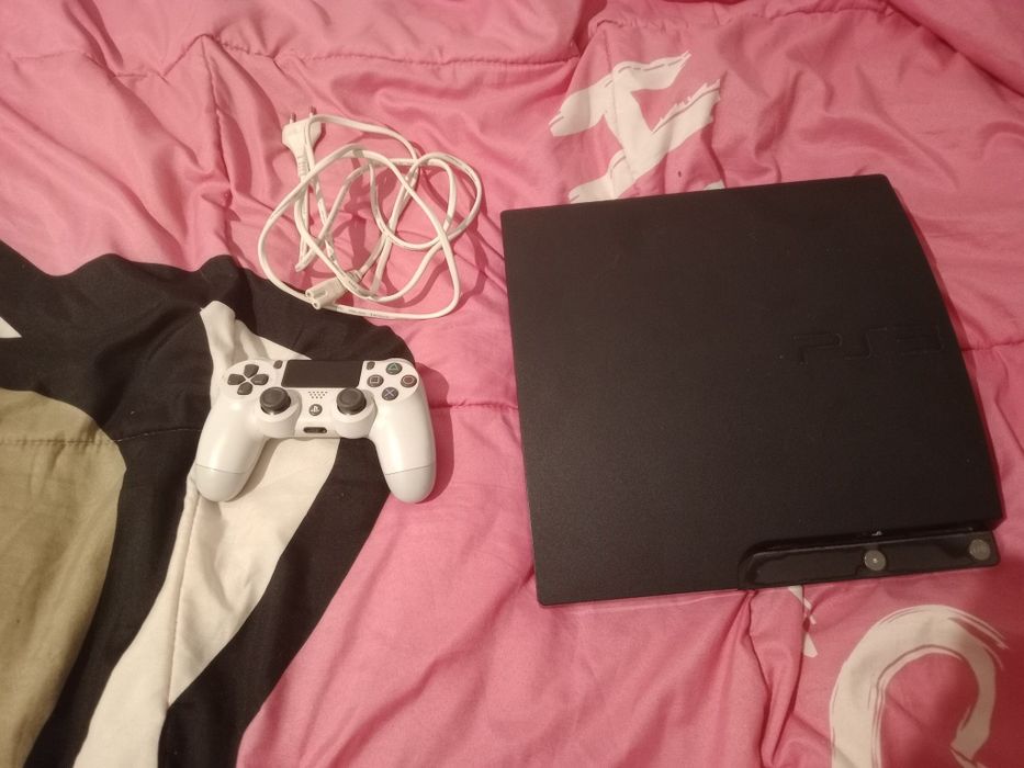 PS3 Slim 129gb com hen com gta5 fifa 2014 fifa word cão fifa 17 19 good of war HD grid 2 Skate3 com todos os fios sem comando ou um de ps4