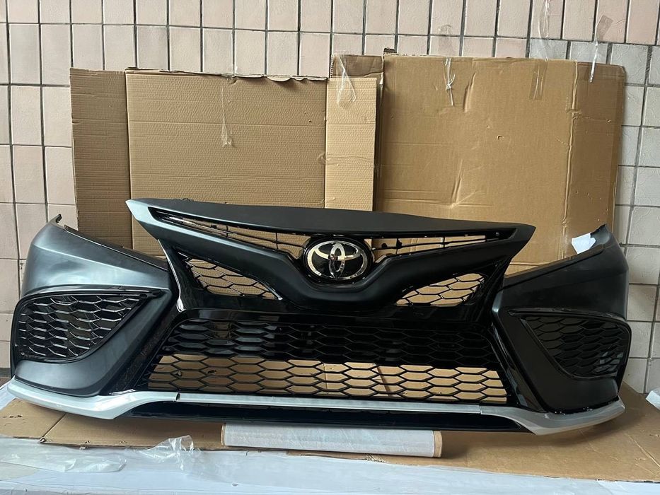 Бампер Тойота Камрі 70 Toyota Camry 70 SE 2022 2023 2024