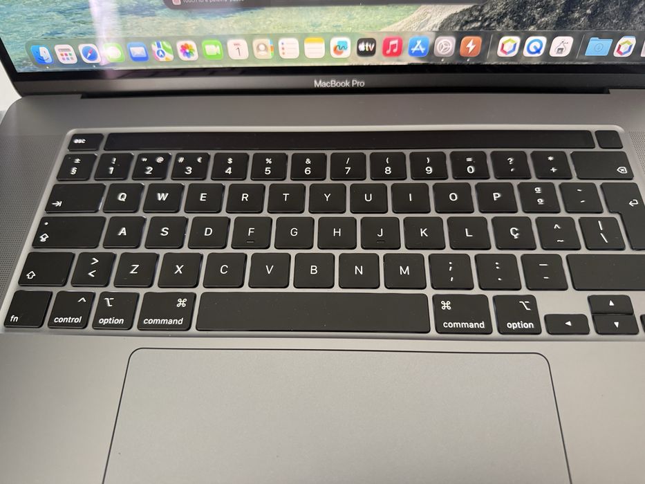 MacBook Pro 16" A2141 (16gb/512)