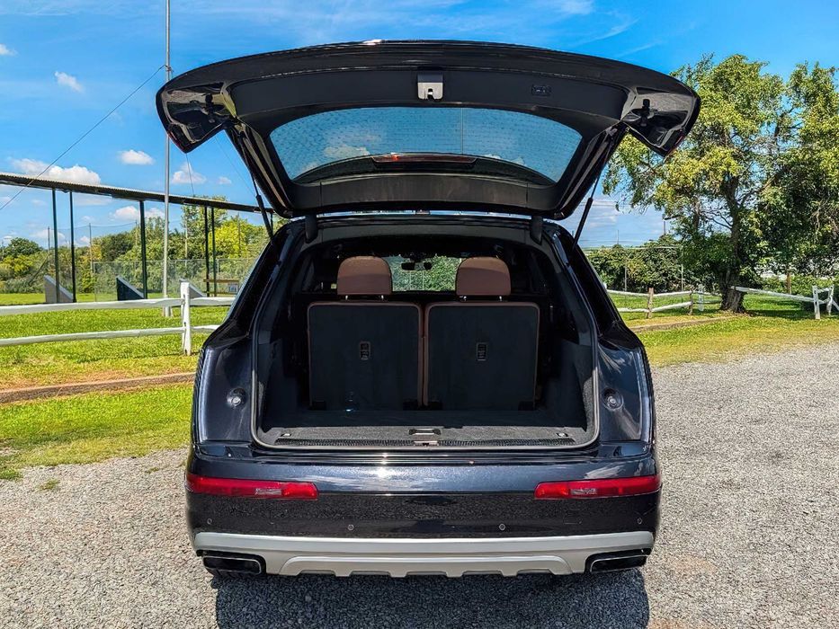 Audi Q7      2019