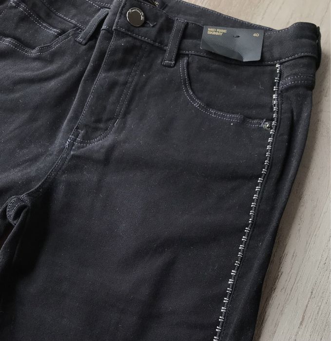 Calças pretas com peças prateadas na lateral novas (Massimo Dutti, 40)