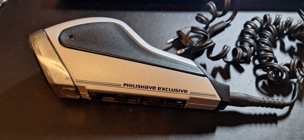 Maquina Barbear Philips exclusive  HP 1601