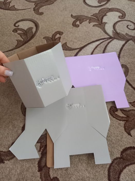 Сумочки та коробочки для флористики, колби для квітів