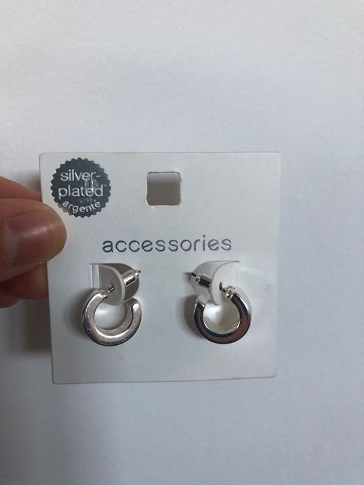 Vária bijuteria como nova e nova