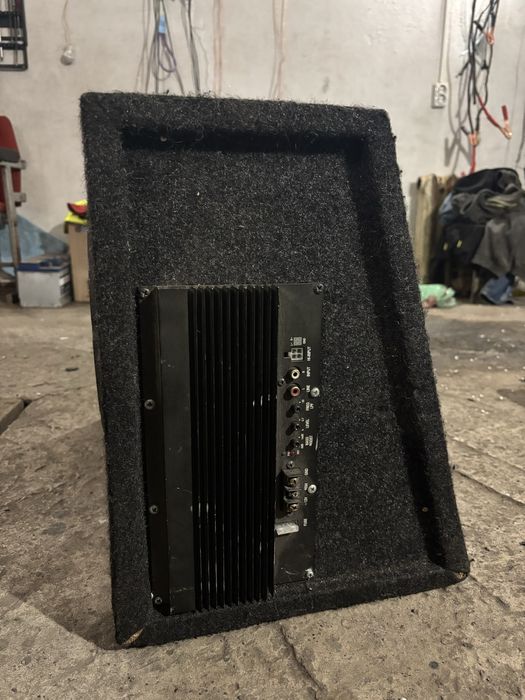 Продам сабвуфер