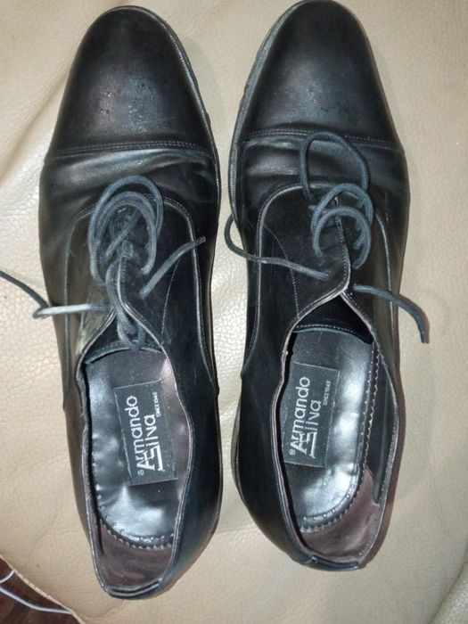 Sapatos clássicos pretos Armando Silva