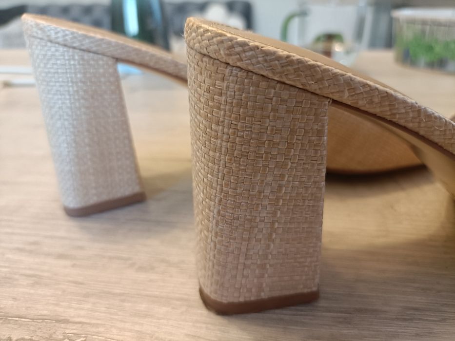 Eleganckie Klapki H&M na obcasie