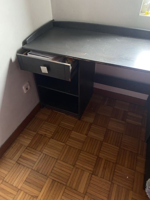 Secretaria c/ gav prateleiras