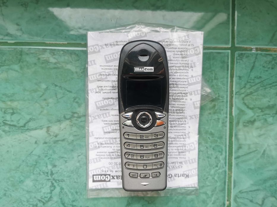 MAXCOM MC9000C Telefon bezprzewodowy+Ładowarka