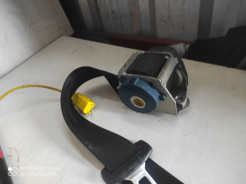 VW Passat B7 b6 pas bezpieczeństwa tył napinacz oryginał