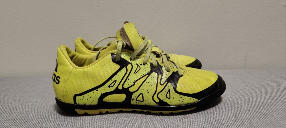Turfy piłkarskie Adidas roz. 34