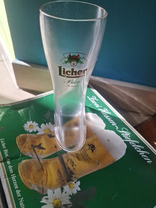 Szklanki do piwa w kształcie buta
