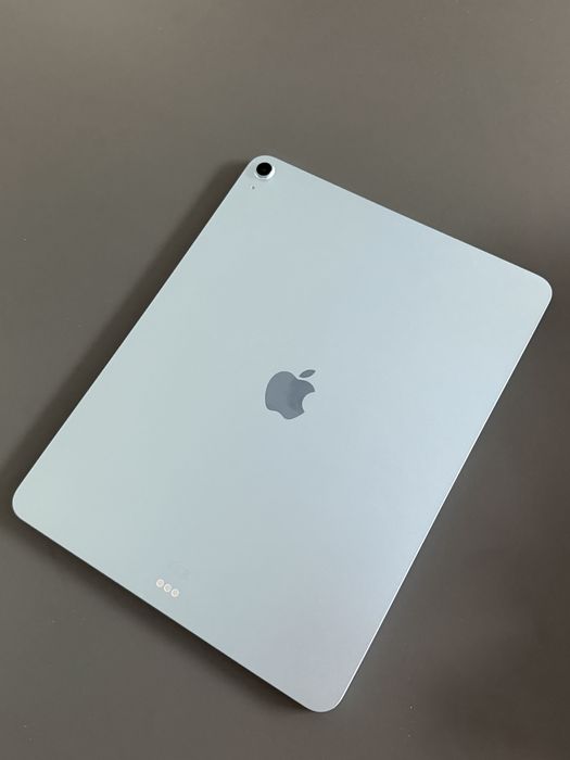 iPad Air M3 13” (2025) + Magic keybord + Apple Pencil