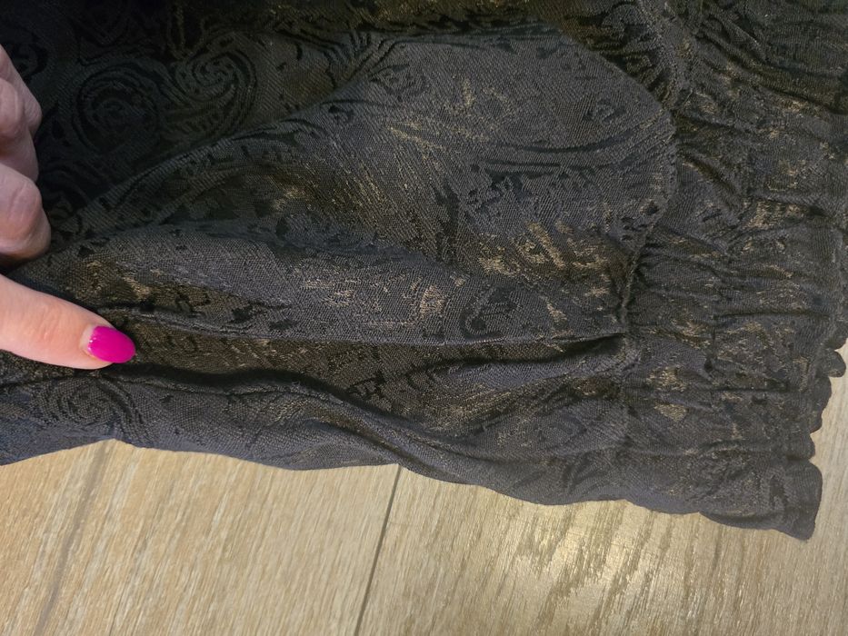 Spodnie jak r.S
Piękne i wygodne 

Wymiary na zdjęciach