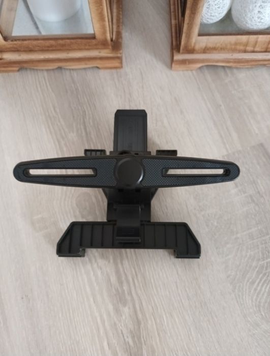 Uchwyt do samochodu na tablet