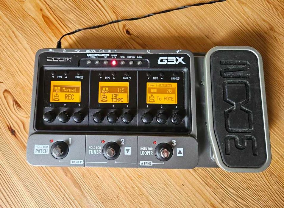 Procesor gitarowy/multiefekt Zoom G3X z wbudowanym pedałem ekspresji automatem perkusyjnym i looperem