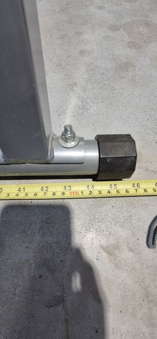 Drążek wolnostojący 120kg stan bdb