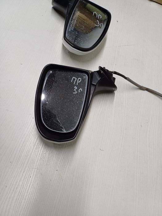 Зеркало Toyota Prius 30 левое правое