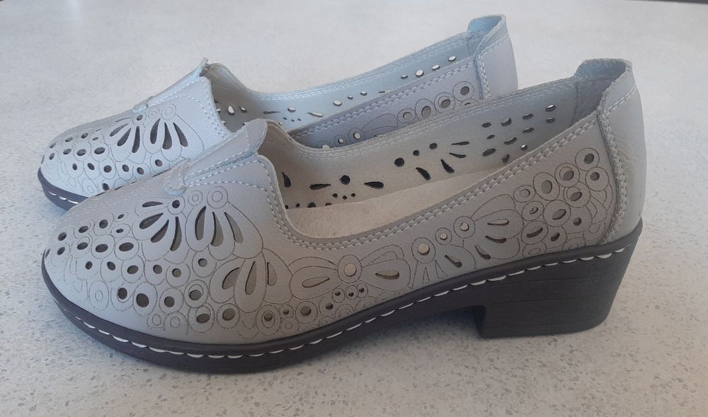Buty damskie skóra naturalna rozm. 39